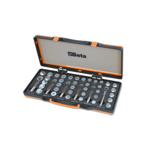 Assortment of tools for repairing oil sump threads