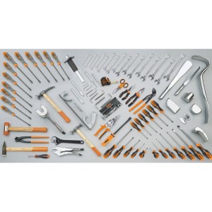Assortment of 94 tools for car body repair shops