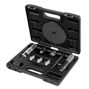Removal kit for damaged wheel nuts