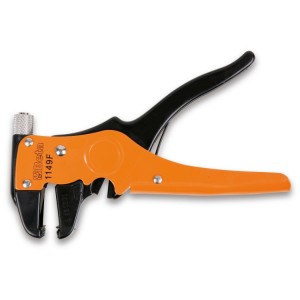 Front wire stripping pliers with cutting blade, self-adjusting