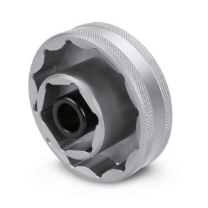 Bi-hex socket for wheel hub nuts