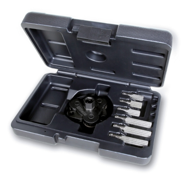 Filter deals tightening tool